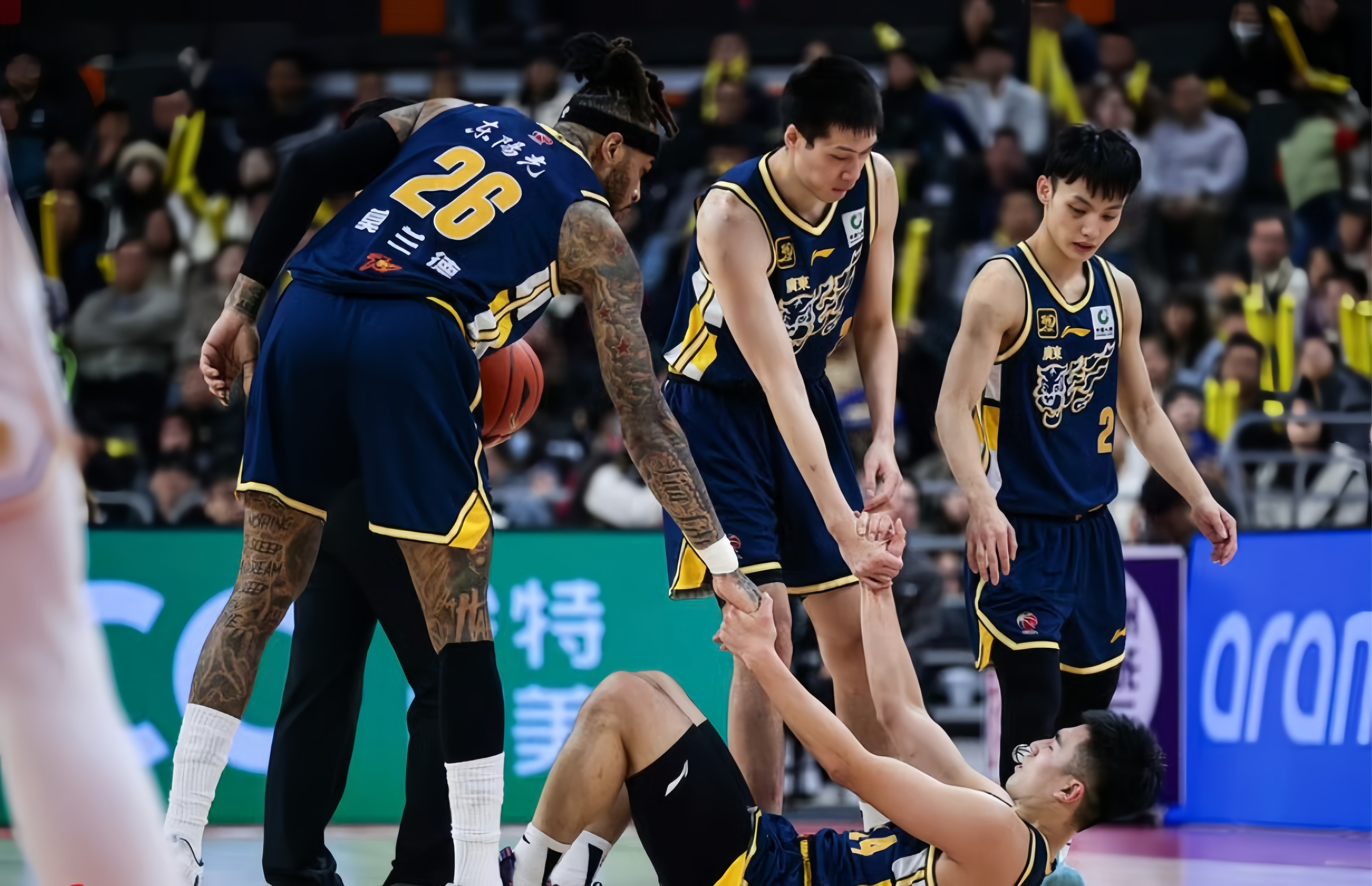 本场比赛看点频出,精彩纷呈令人惊叹