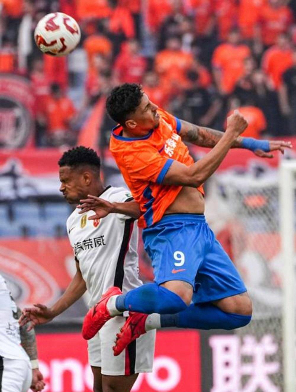 本场比赛看点频出,精彩纷呈令人惊叹